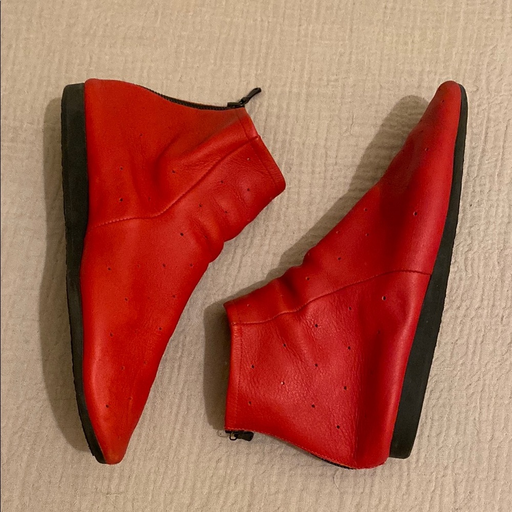 Arche Red Leather Zip-Back Ankle Boots